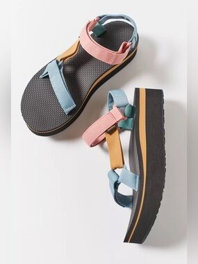 Teva Universal Flatform Colorblock Sandals 8